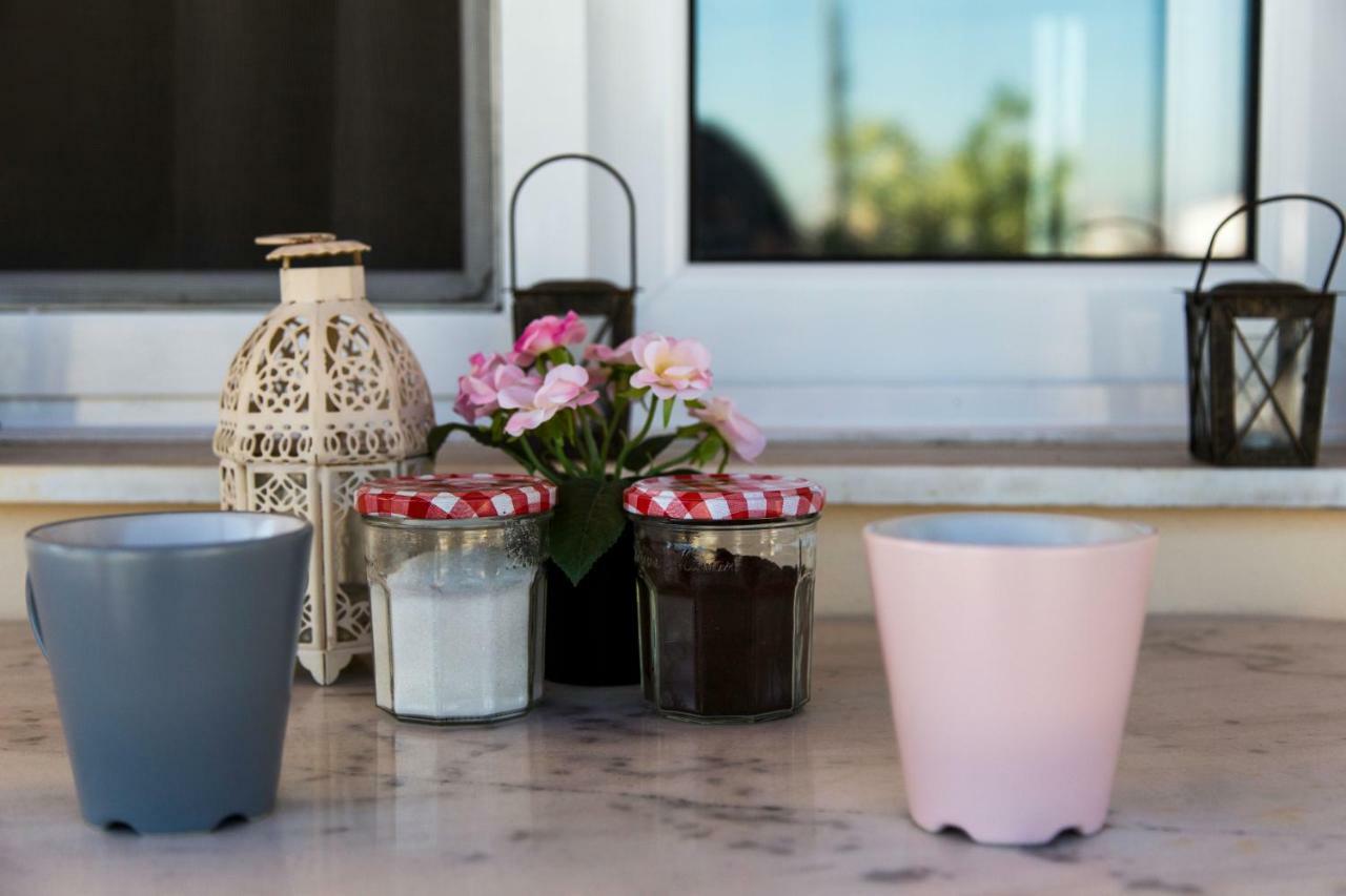 'Romeo & Juliet' Cozy Apartment With Breathtaking View 아테네 외부 사진